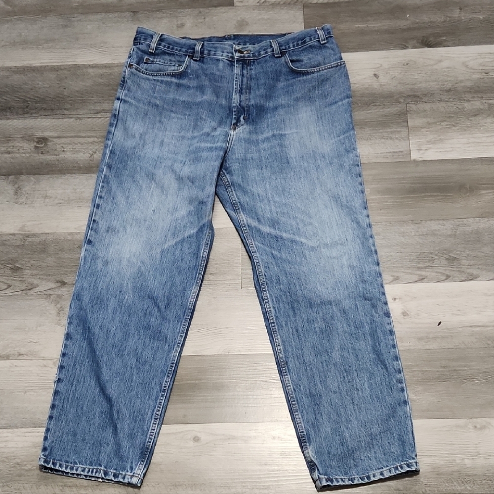 Kirkland Signature Men's Relaxed Blue Jeans 40 x 32 Regular Wash